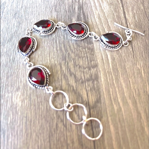 🎈 RED GARNET Designer Style Bracelet - Picture 2 of 5
